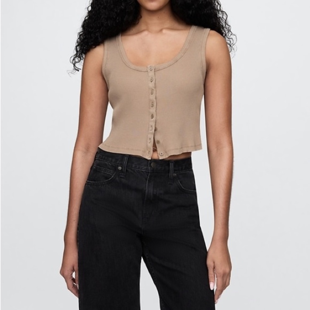 GAP Ribbed Button Front Tank